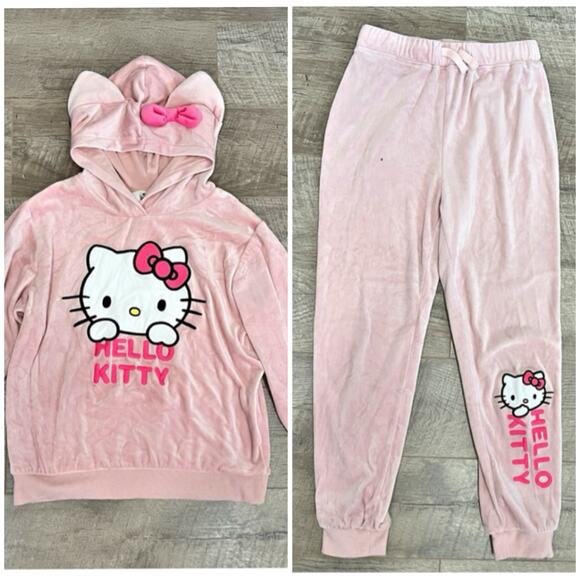 Hello Kitty Sanrio x H&M Pink Velour Girls Set - Picture 1 of 14